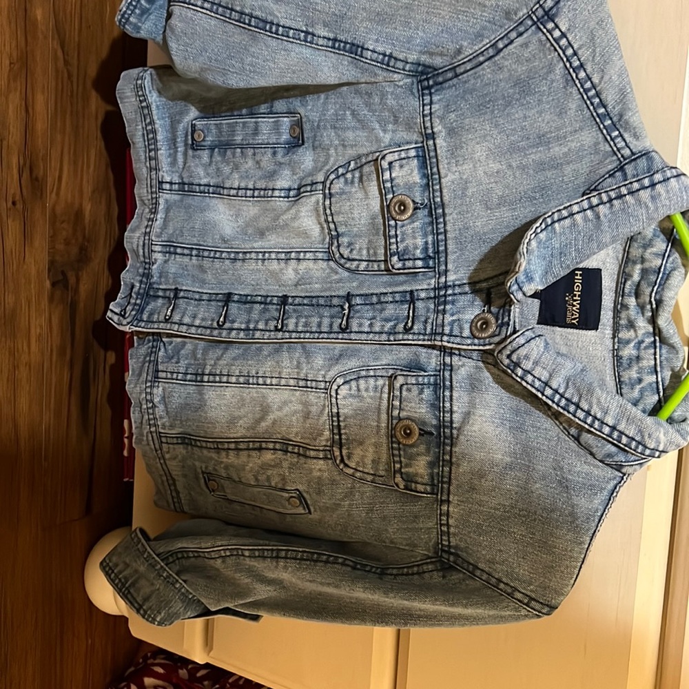 Cropped light jean jacket
